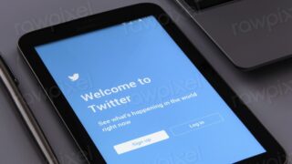 Twitter on Samsung tablet screen